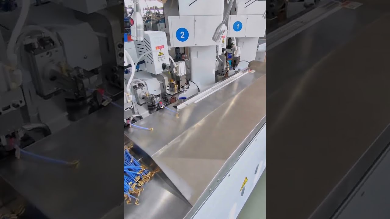 Pressing of Pseudo Flag Terminals #machine #wirestraighteningcuttingmachine #factory