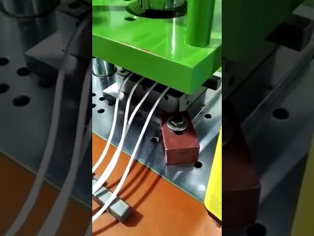 Mesin Injection Plastik HDMI 250ST: Cetakan Presisi Tinggi untuk Komponen Elektronik