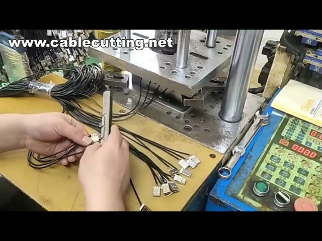 Mold Injeksi USB Premium: Cetakan Kabel & Steker Berkualitas Tinggi