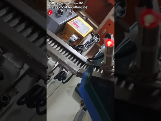 Automatic Vibration Plate Terminal Feeding Semi Automatic Terminal Crimping Machine